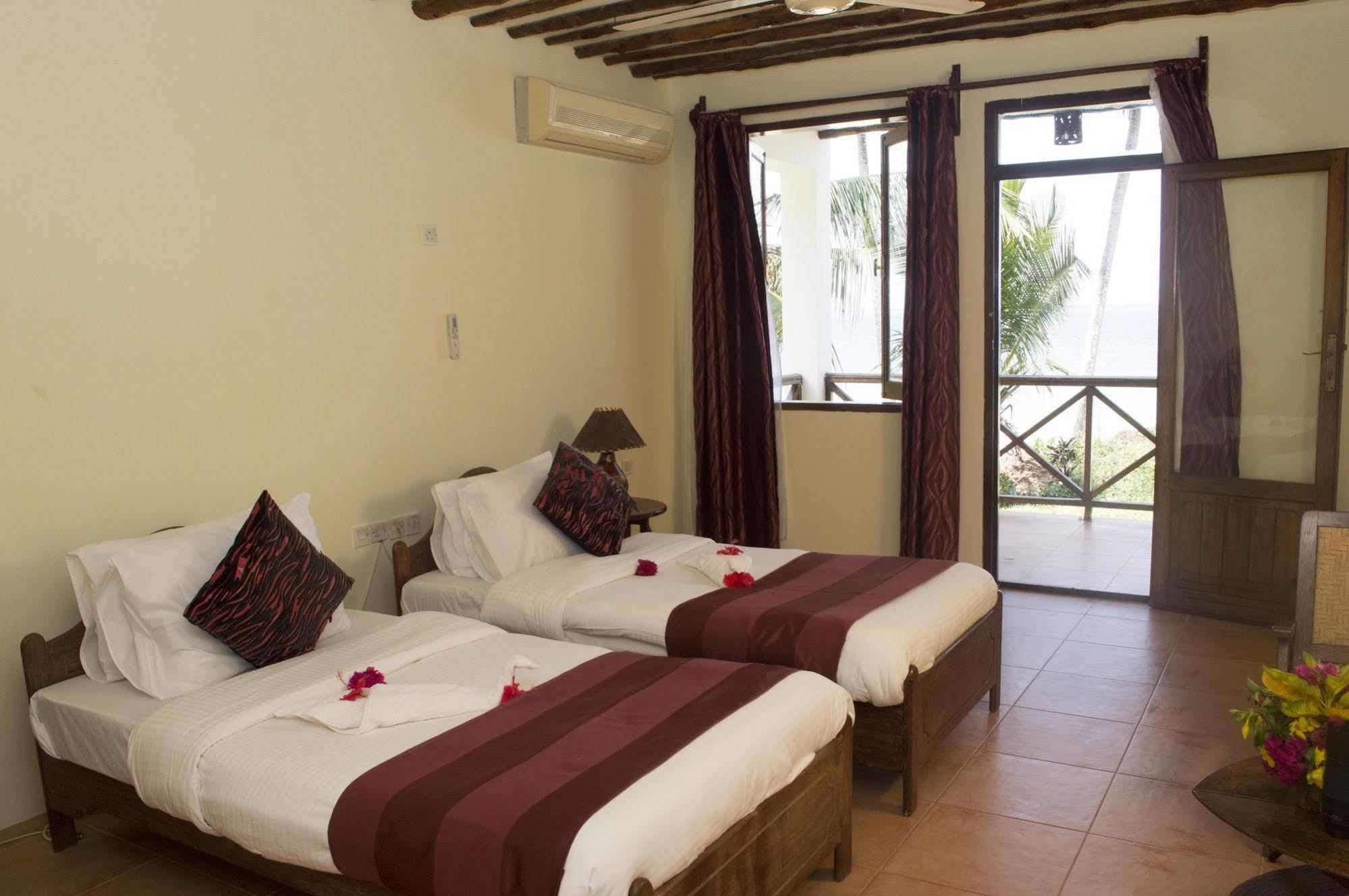 Maars Resort Zanzibar Exterior photo