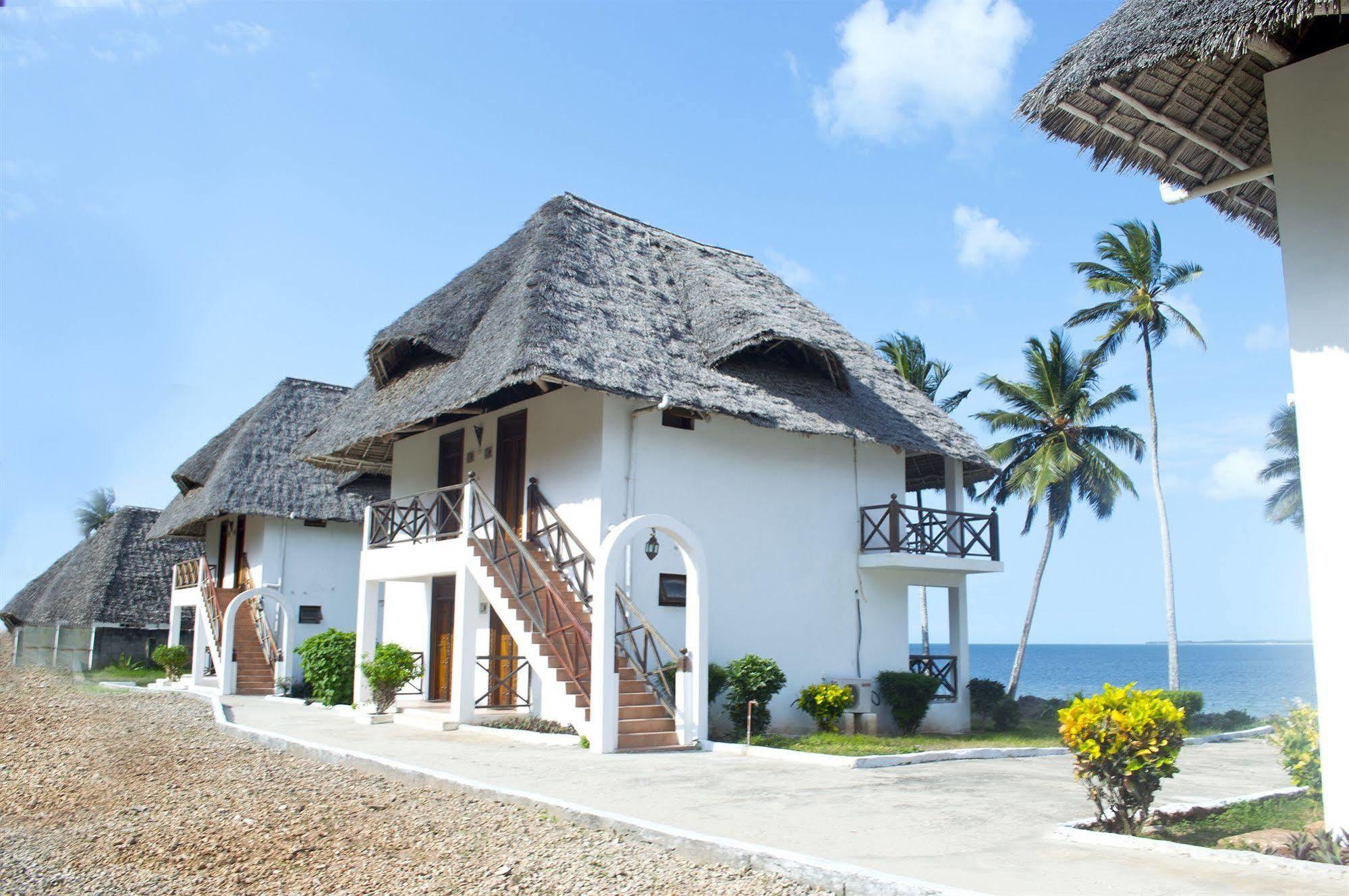 Maars Resort Zanzibar Exterior photo